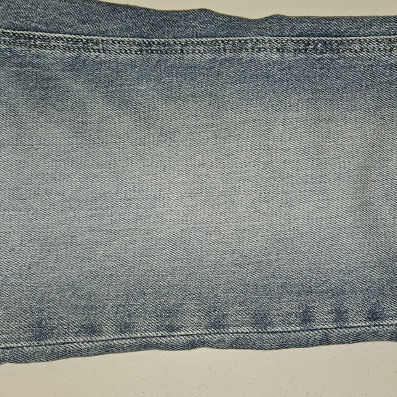 Guess Girly Jeans with rhinestone embellished pockets. - Picture 8 of 13